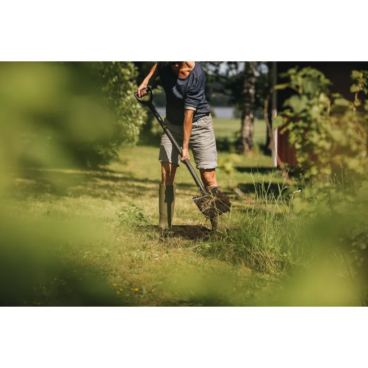 Fiskars Ergonomik Siyah Kürek (Düz Uçlu)